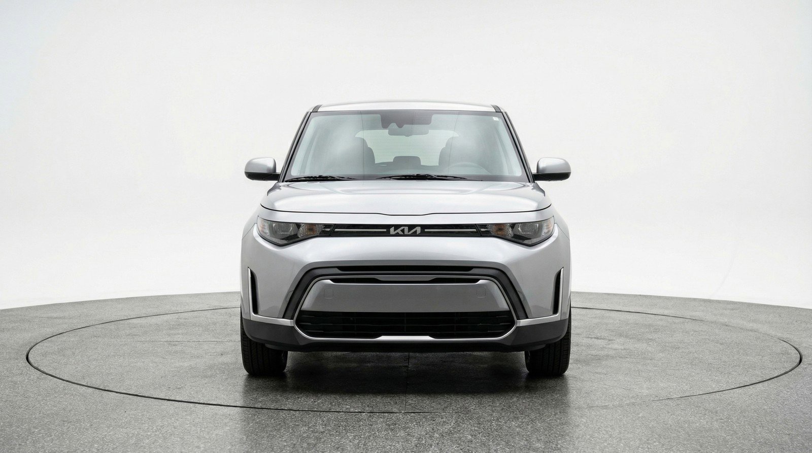Used 2025 Kia Soul LX w/ LX Technology Package FWD image 2