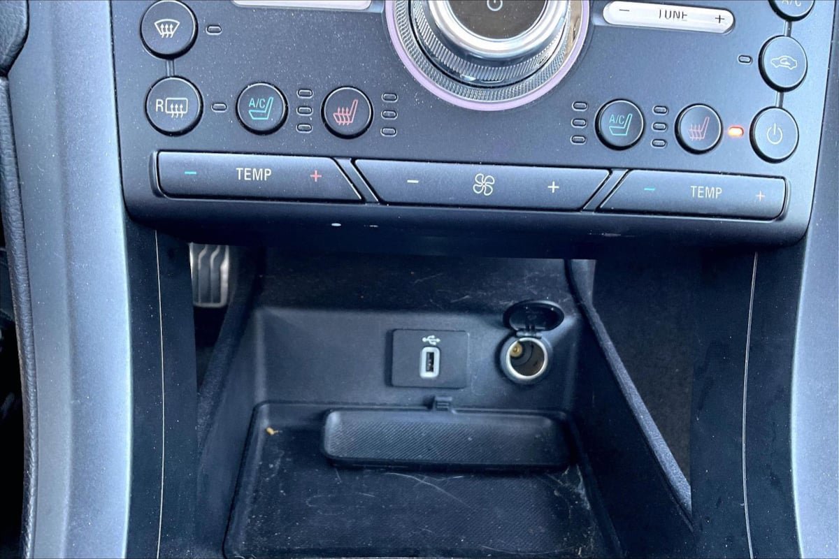 Used 2017 Ford Fusion Energi Titanium FWD image 31