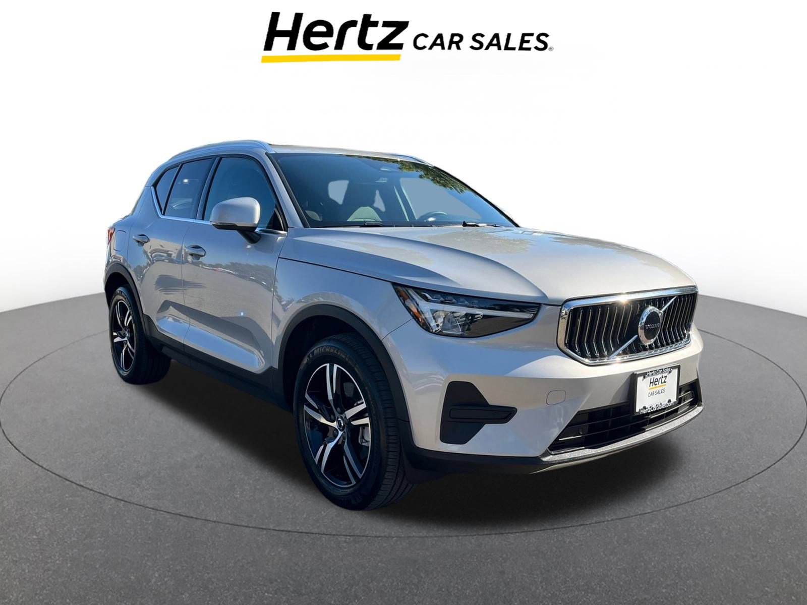 Used 2024 Volvo XC40 B5 Core