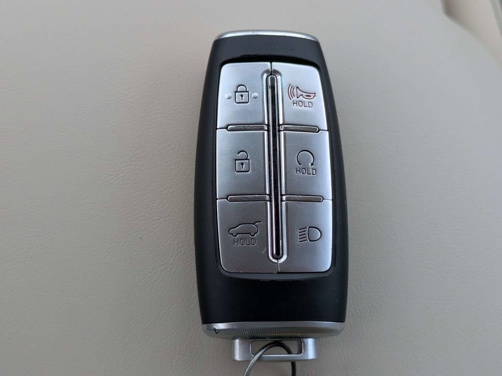 Used 2024 Genesis GV70 2.5T w/ Advanced Package AWD/4WD image 31
