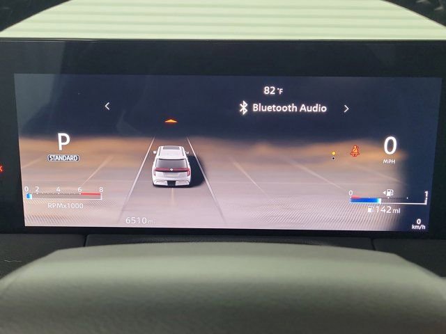 Used 2025 Nissan Armada SL image 25