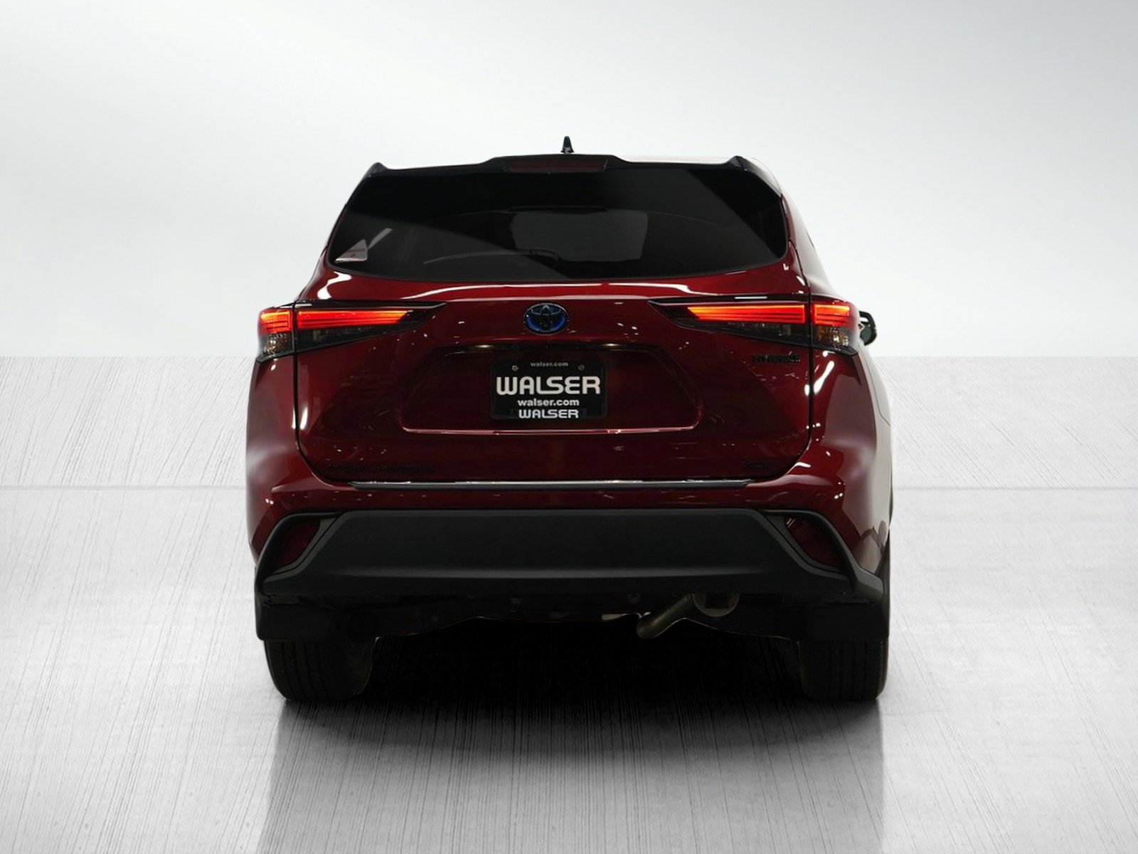 Used 2024 Toyota Highlander XLE image 4