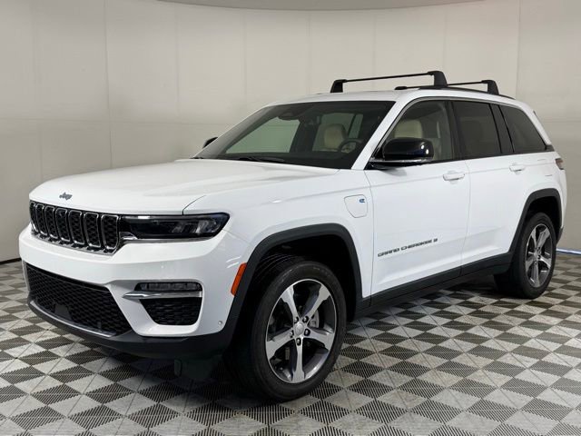 Used 2023 Jeep Grand Cherokee 4WD 4xe w/ Luxury Tech Group II image 2