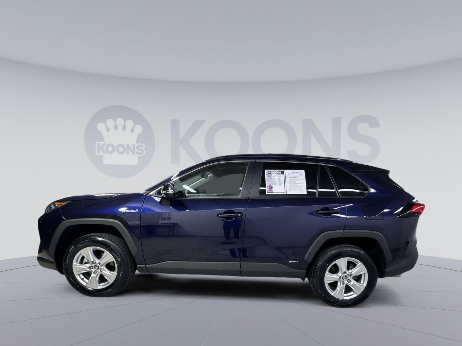 Used 2020 Toyota RAV4 XLE w/ Carpet Mat Package AWD/4WD image 17