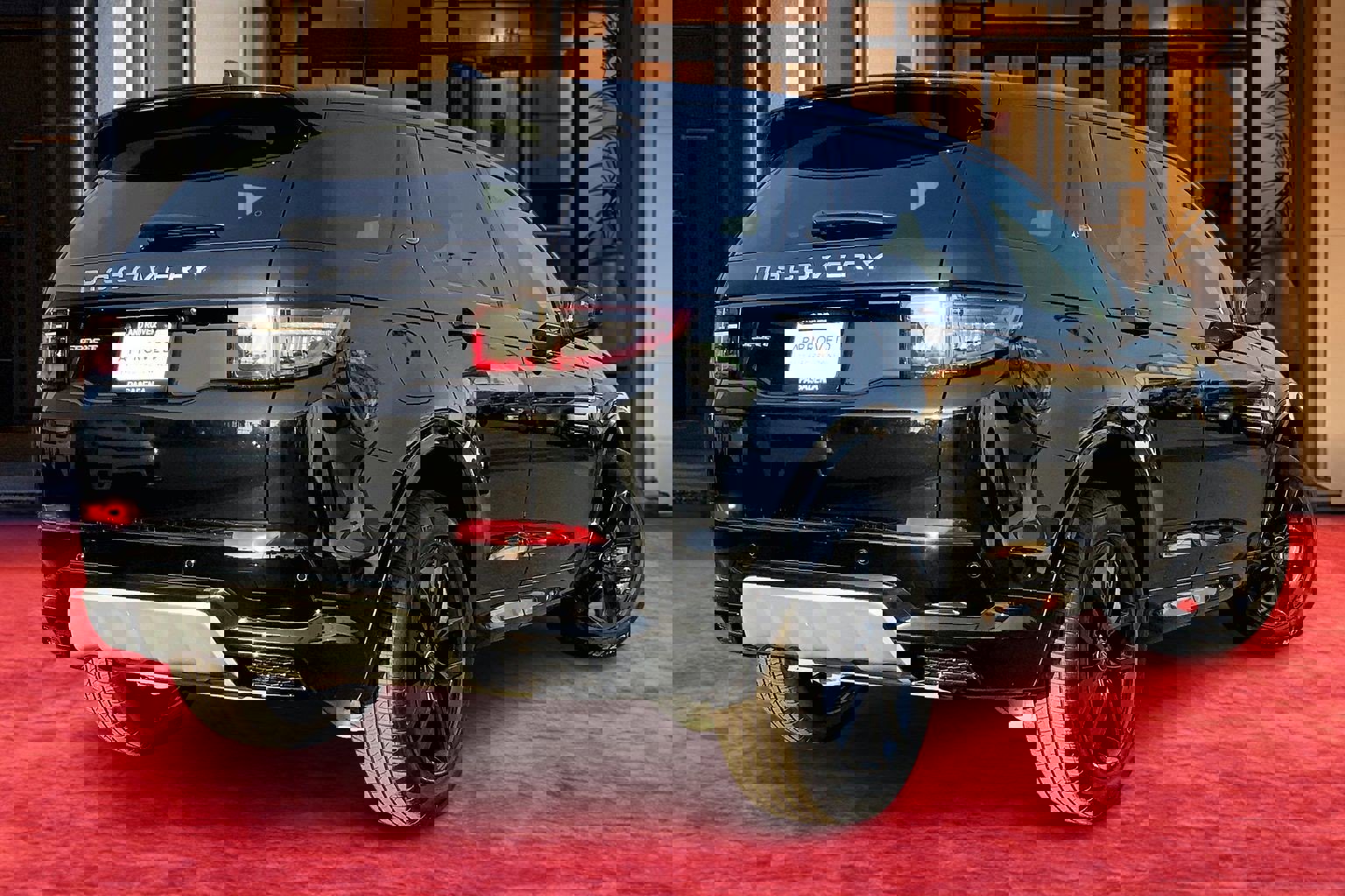 Used 2024 Land Rover Discovery Sport S image 12