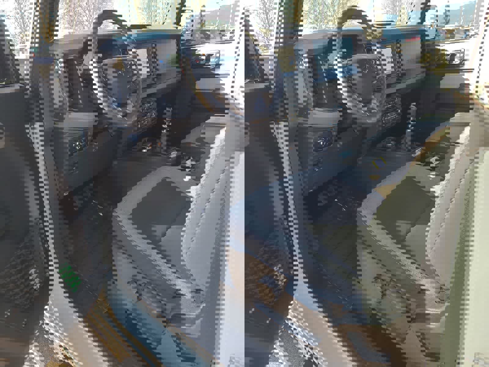 Used 2023 Ford Bronco Outer Banks image 10