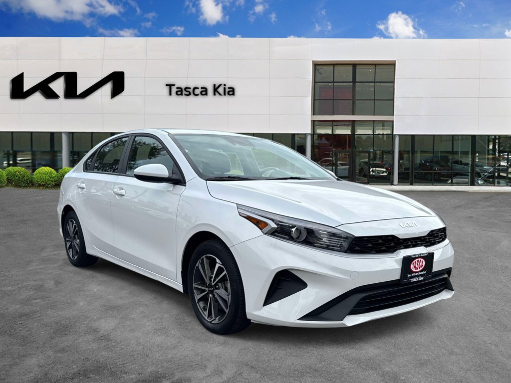 Used 2023 Kia Forte LXS FWD image 1