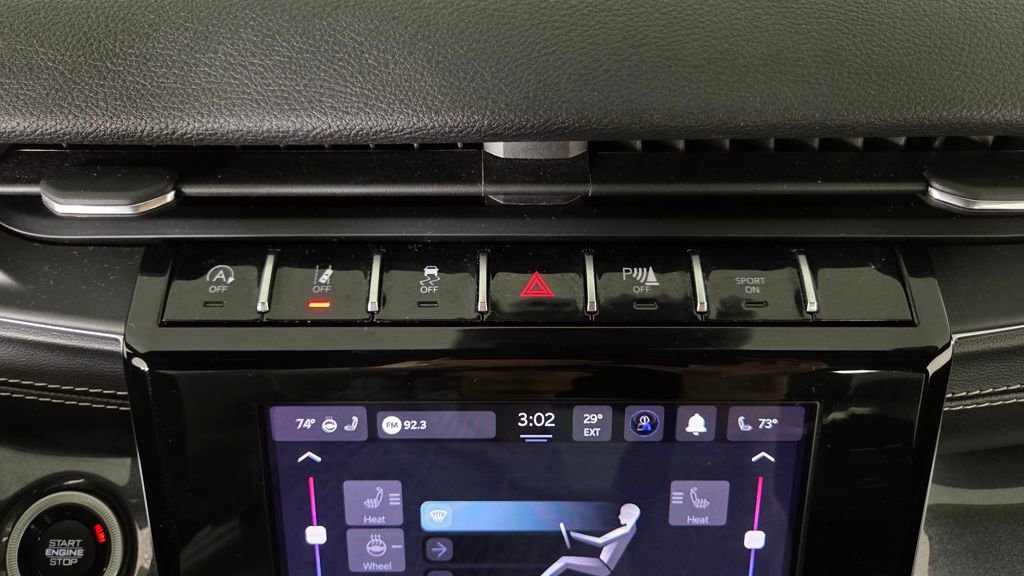 Used 2023 Jeep Grand Cherokee Altitude image 26