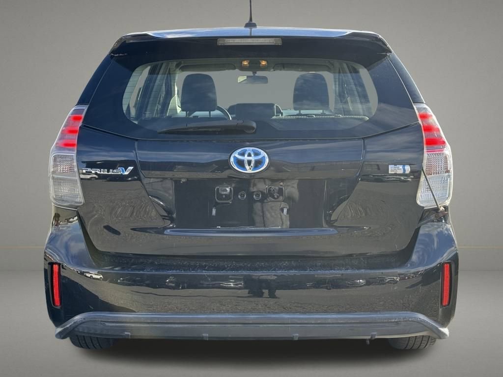 Used 2017 Toyota Prius V Three image 4