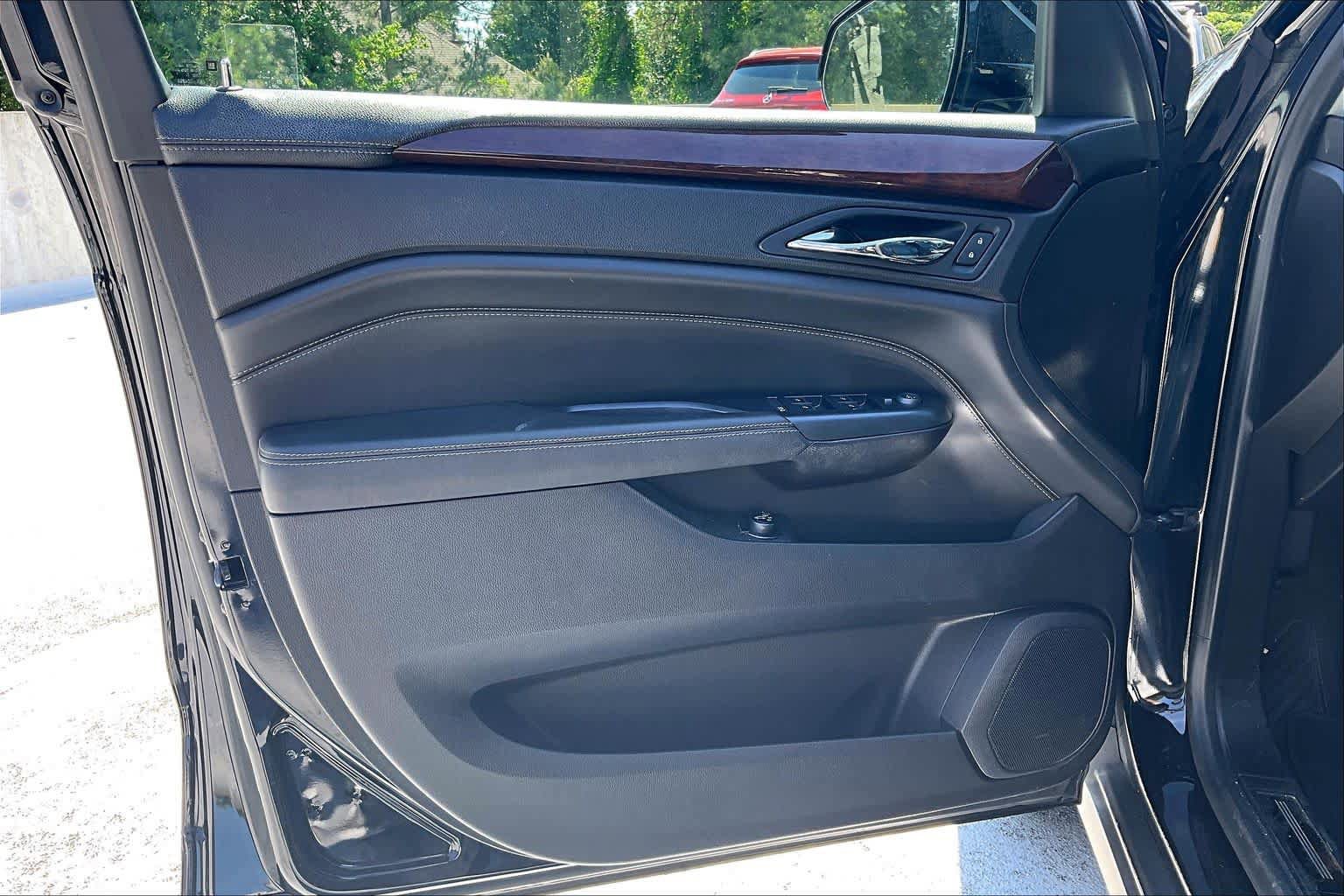 Used 2014 Cadillac SRX Luxury FWD image 22