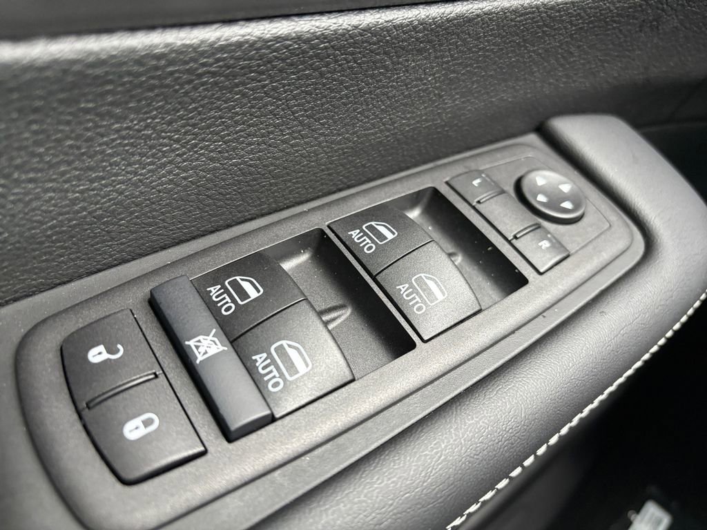 New 2026 Chrysler Pacifica Select image 17