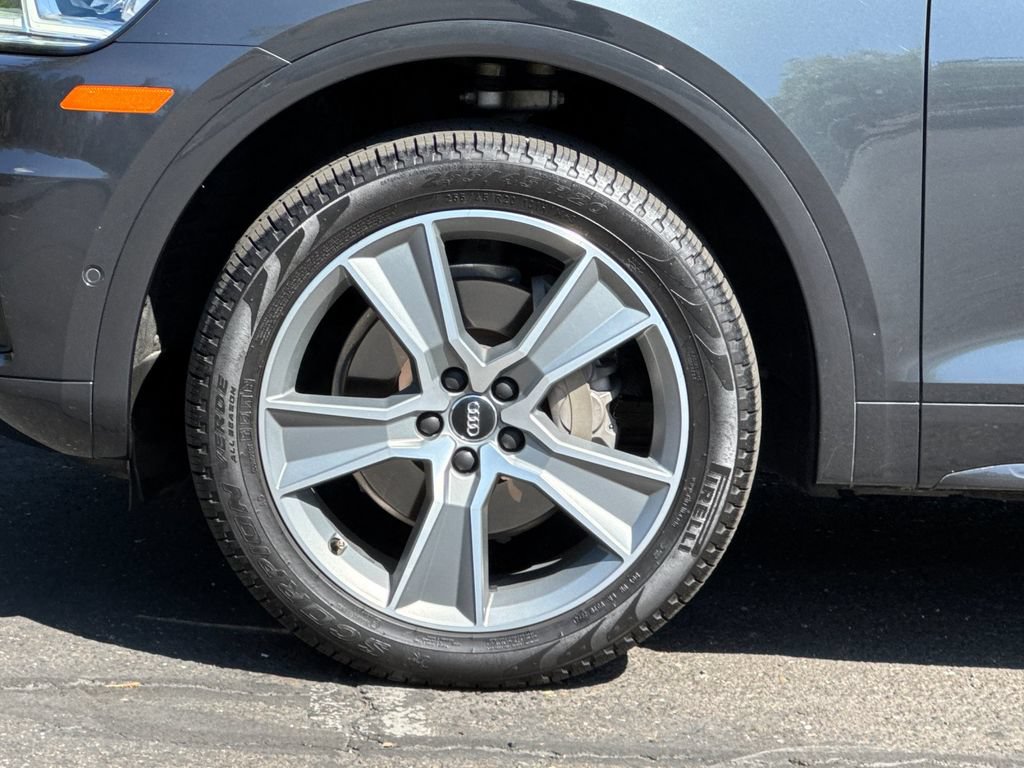 Used 2020 Audi Q5 Prestige w/ Prestige Package AWD/4WD image 38