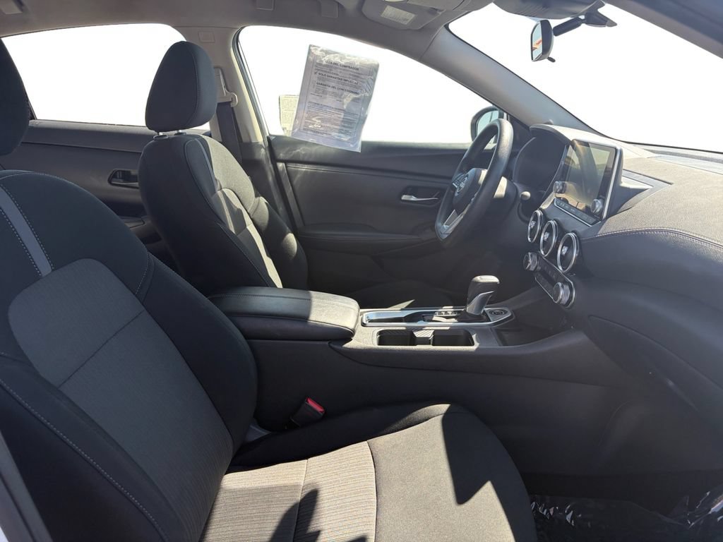 Used 2024 Nissan Sentra SV FWD image 17