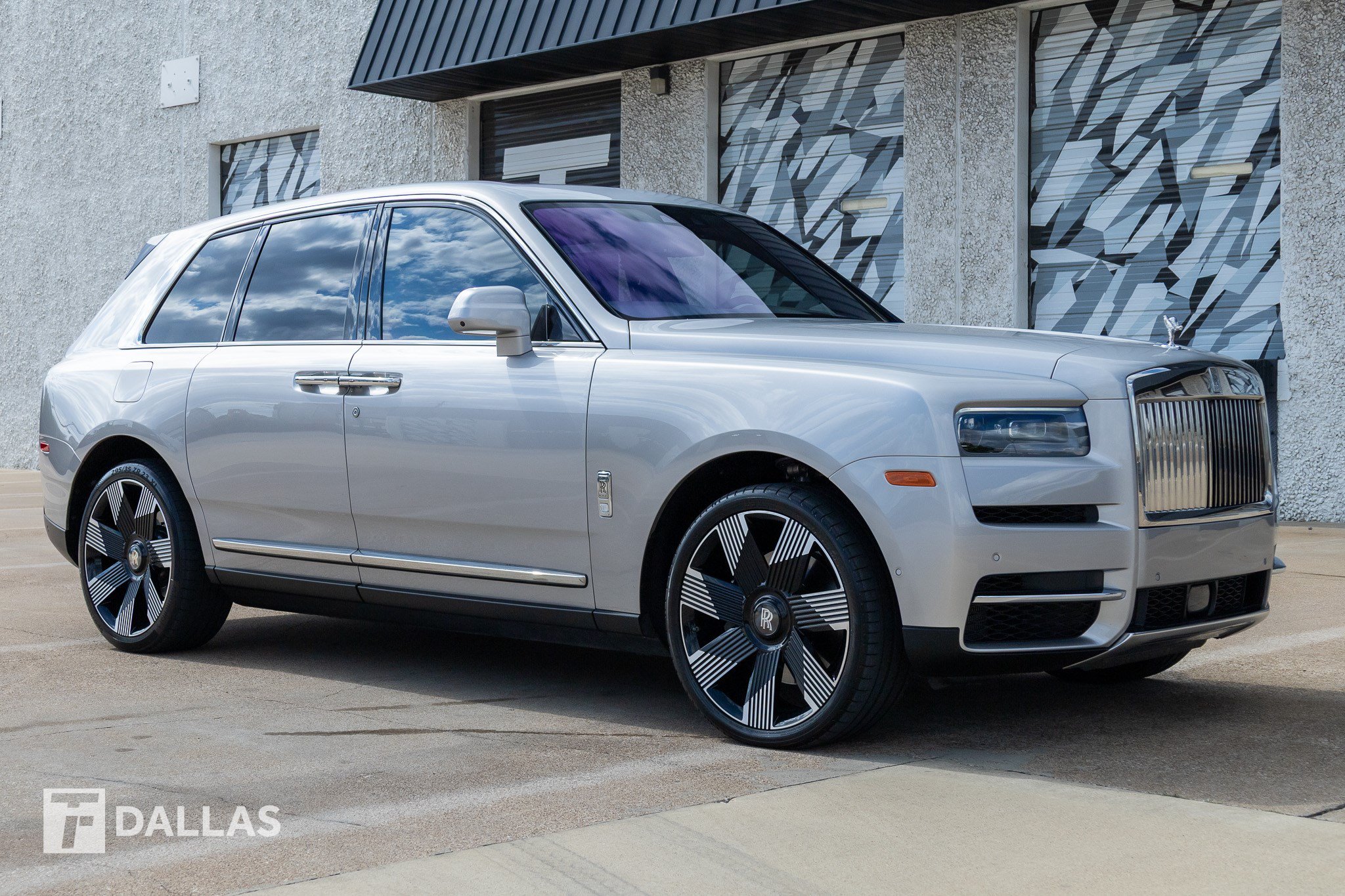 Used 2020 Rolls-Royce Cullinan AWD/4WD image 18