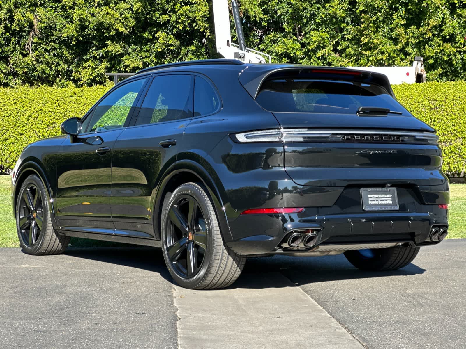 New 2026 Porsche Cayenne GTS AWD/4WD image 3