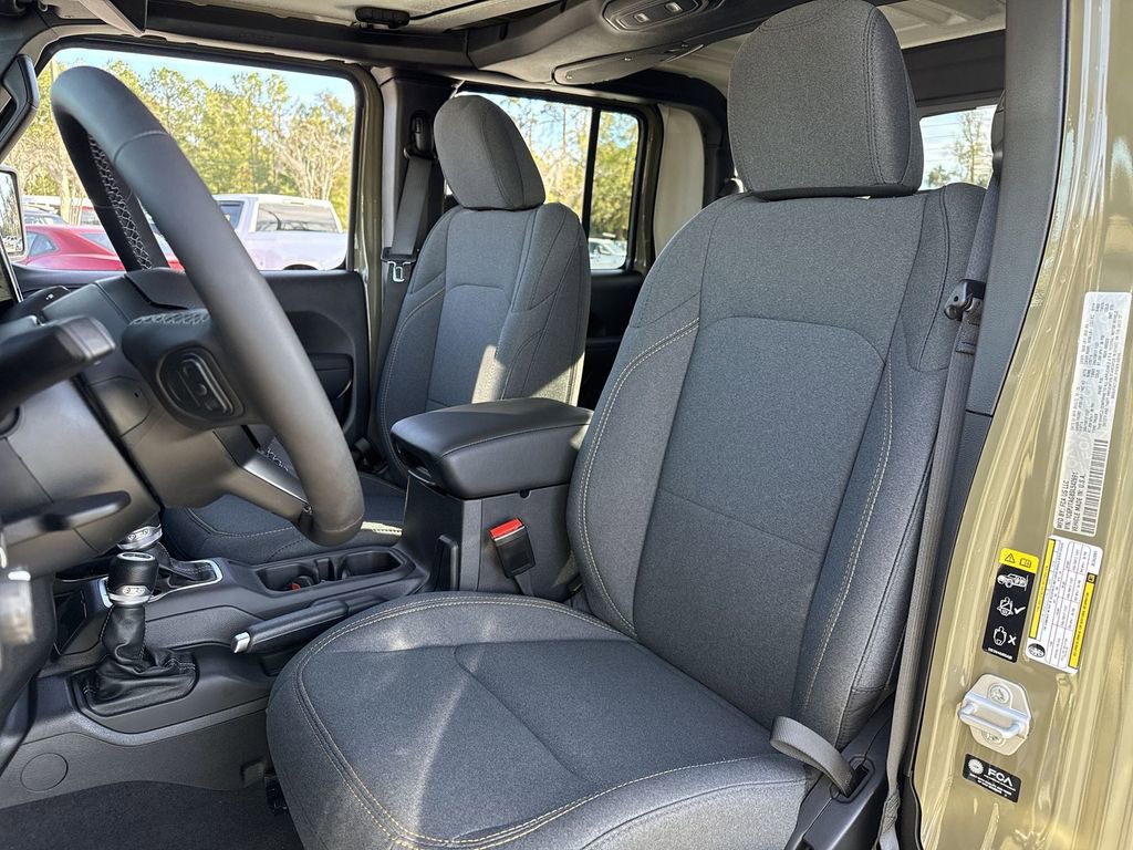 New 2025 Jeep Gladiator Sport image 11