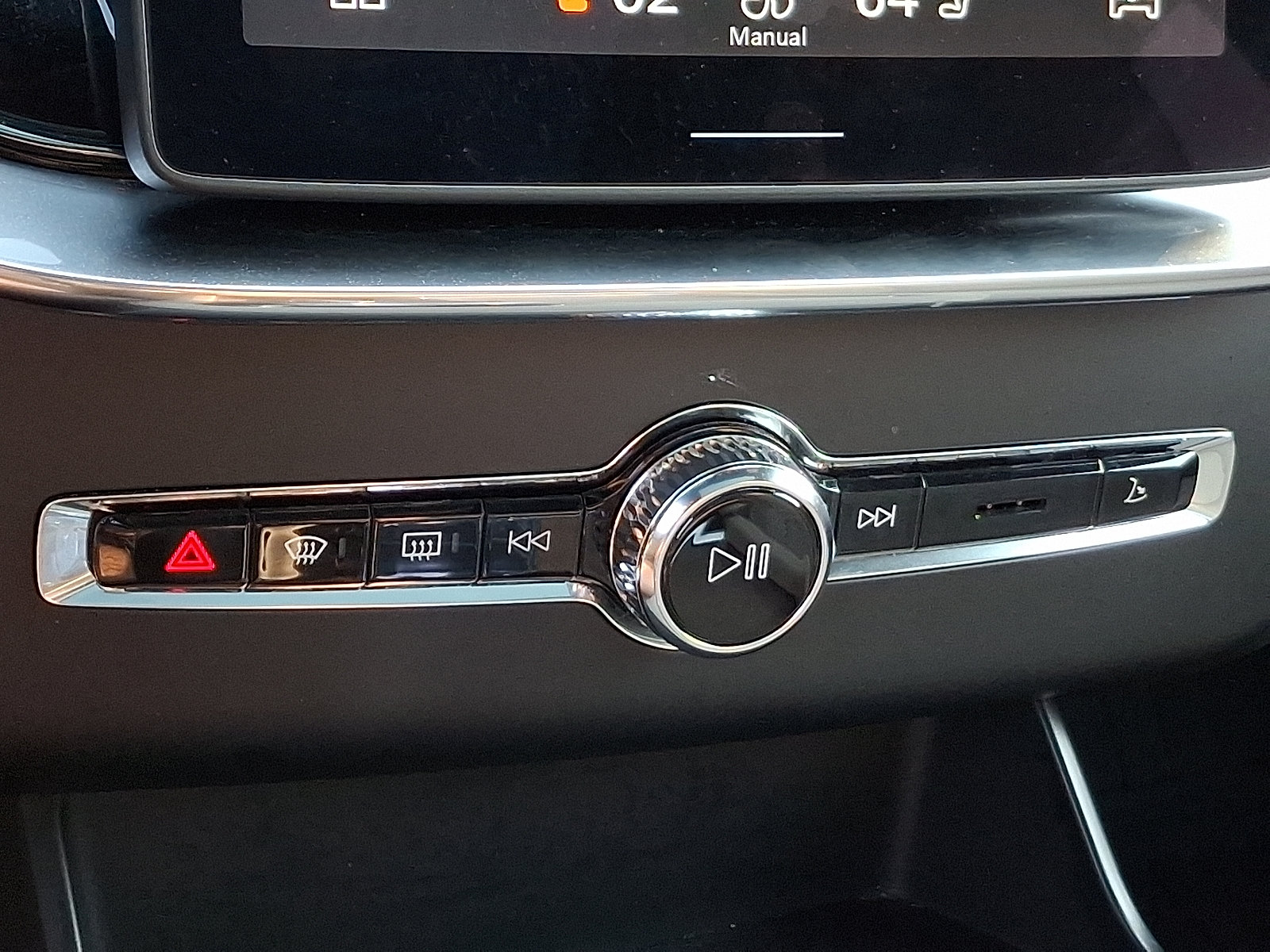Used 2025 Volvo XC90 T8 Plus AWD/4WD image 26