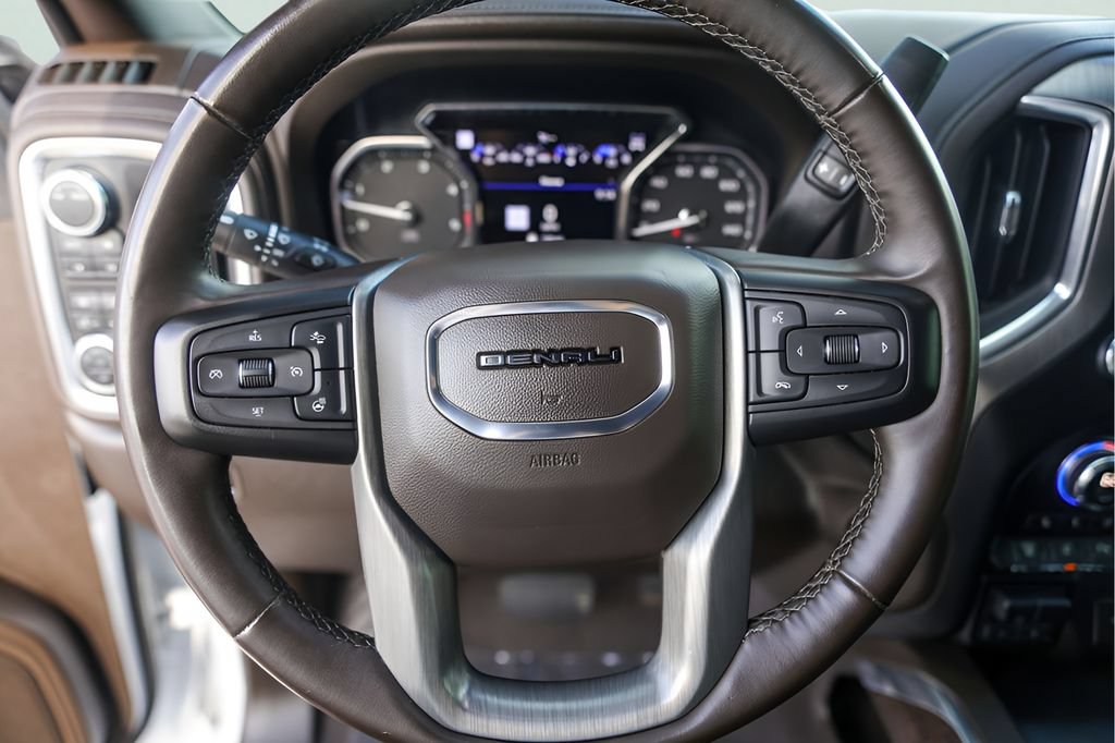 Used 2023 GMC Sierra 2500 Denali w/ Denali Ultimate Package AWD/4WD image 15
