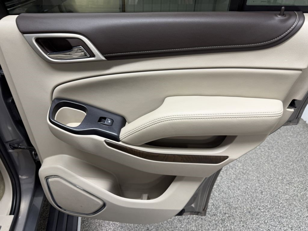 Used 2019 GMC Yukon Denali w/ Denali Ultimate Package image 39