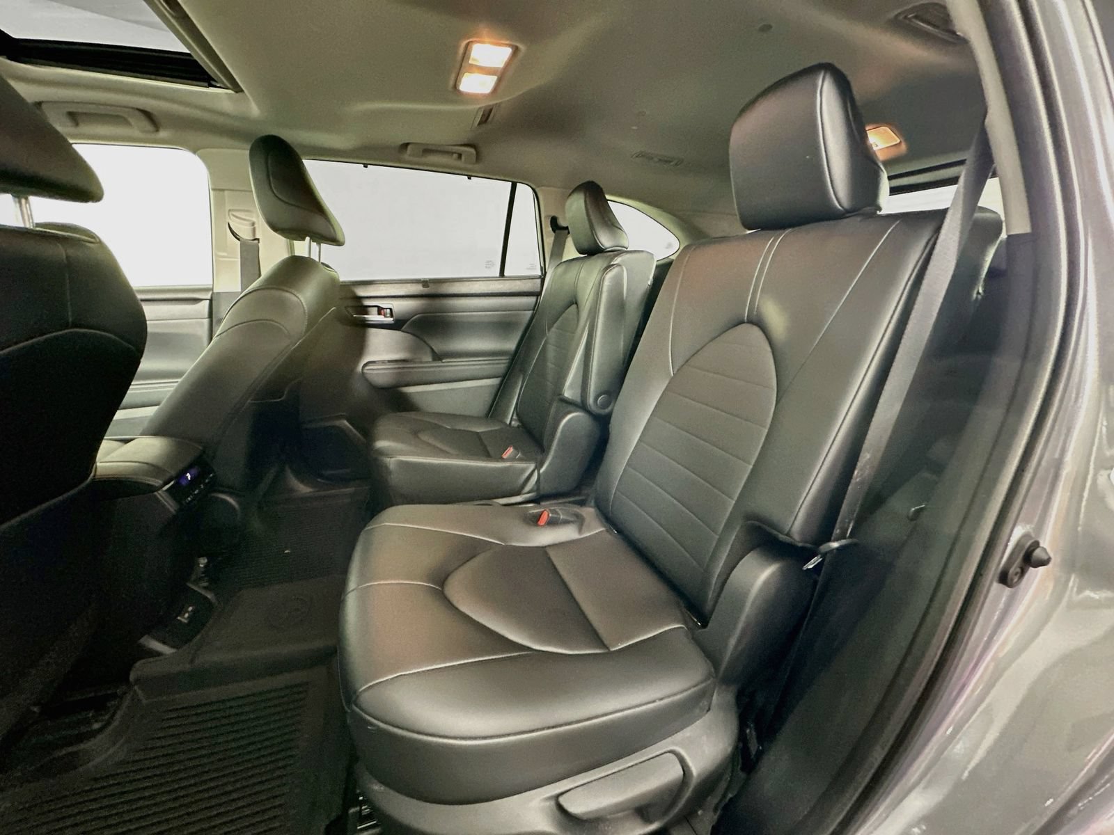 Certified 2026 Toyota Highlander XLE AWD/4WD image 25