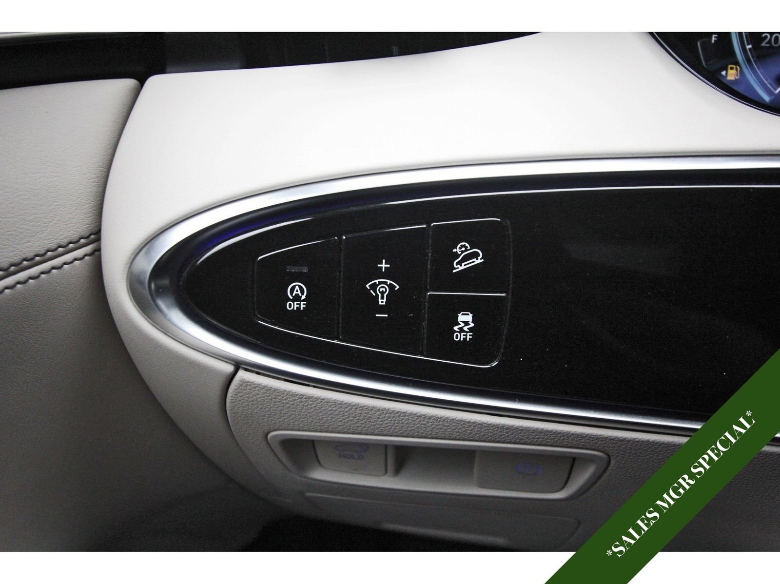 Used 2025 Genesis GV70 3.5T Sport w/ Sport Prestige Package AWD/4WD image 21