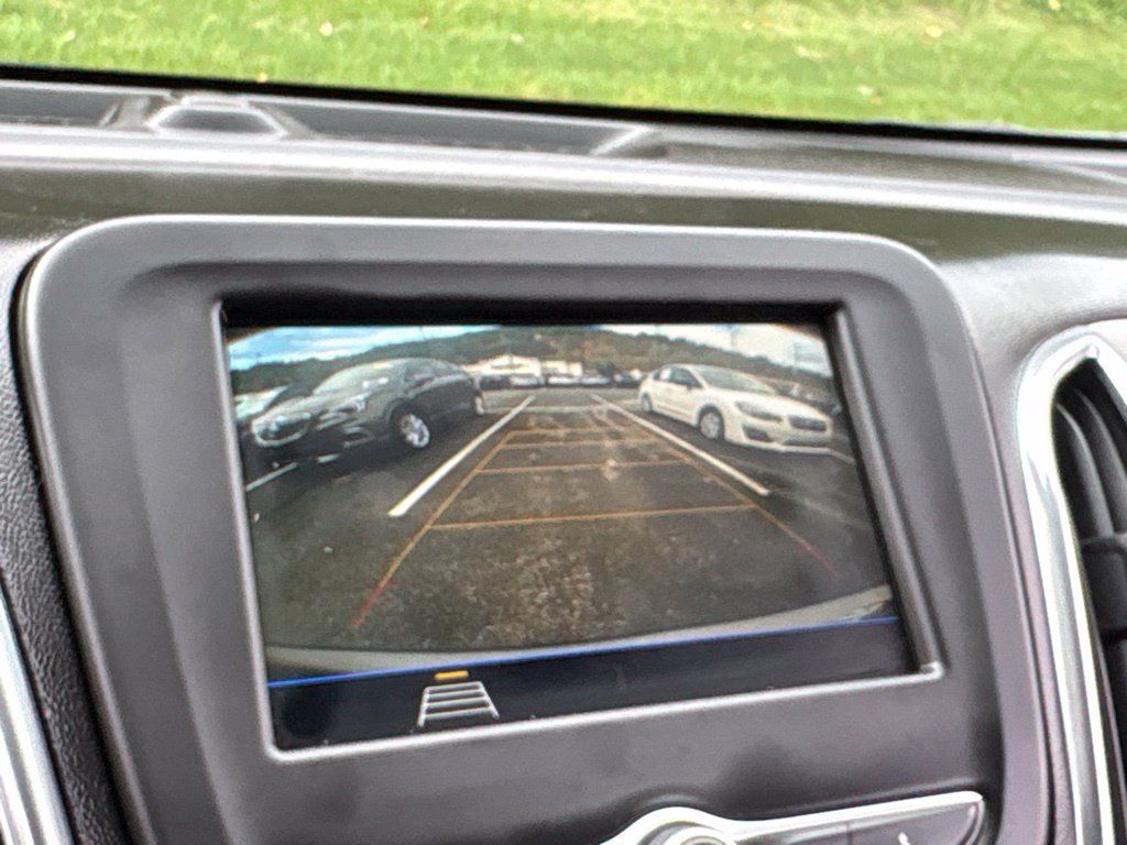 Used 2019 Chevrolet Equinox LS w/ LS Convenience Package AWD/4WD image 15