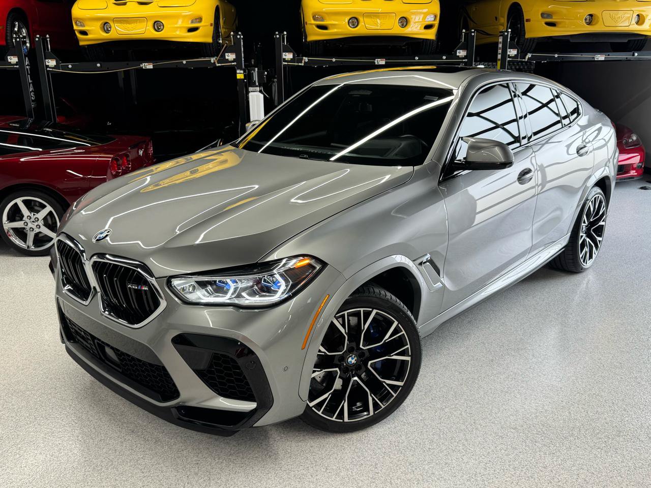Used 2021 BMW X6 M w/ Executive Package AWD/4WD image 3