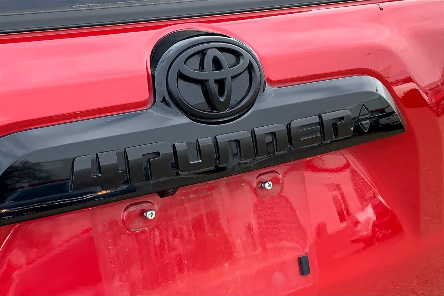 Certified 2021 Toyota 4Runner Venture w/ Moonroof Package AWD/4WD image 10