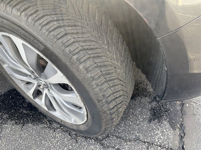 Used 2016 Acura MDX SH-AWD w/ Tech & Entertainment image 4