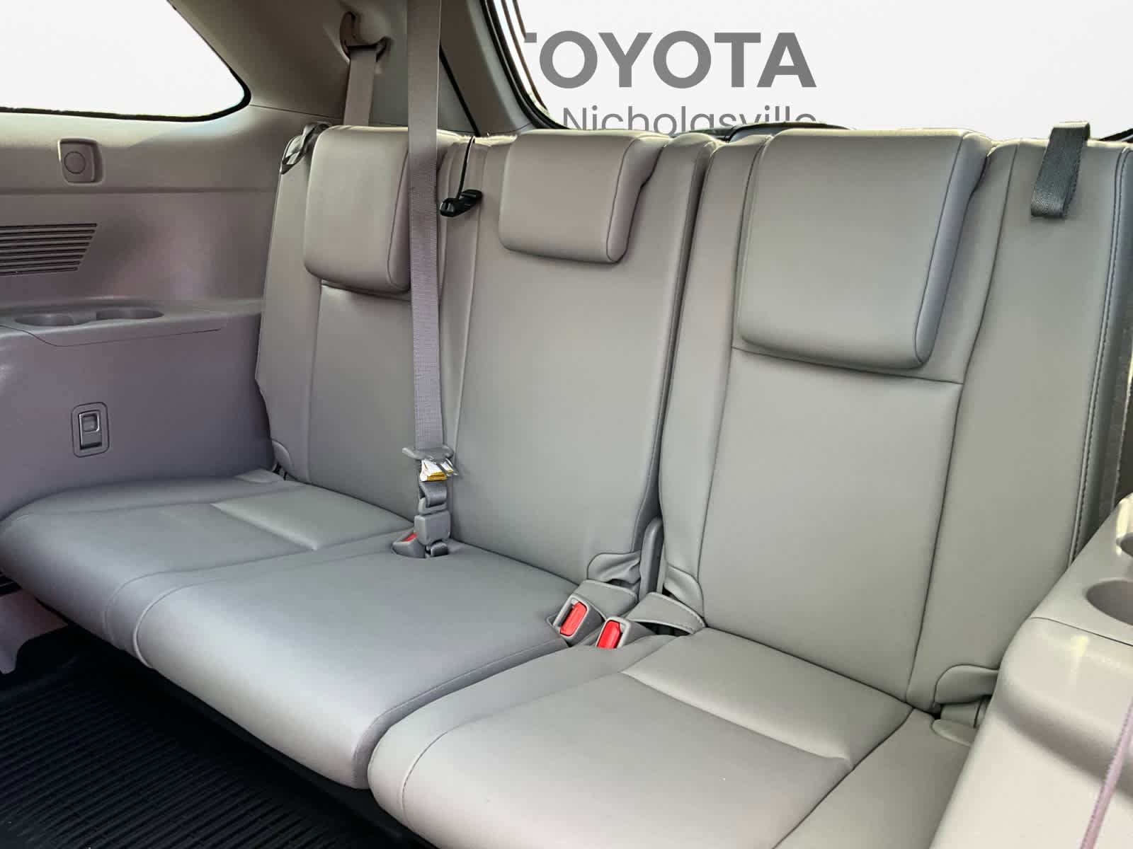 Used 2019 Toyota Highlander Limited Platinum AWD/4WD image 25