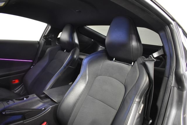 Used 2025 Nissan Z Performance w/ Floor Mat Package RWD image 11