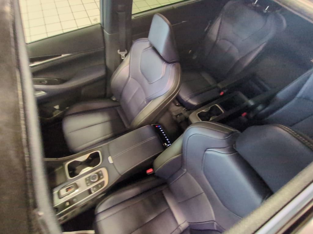 Used 2026 INFINITI QX60 Sport w/ Dark Cargo Package image 11