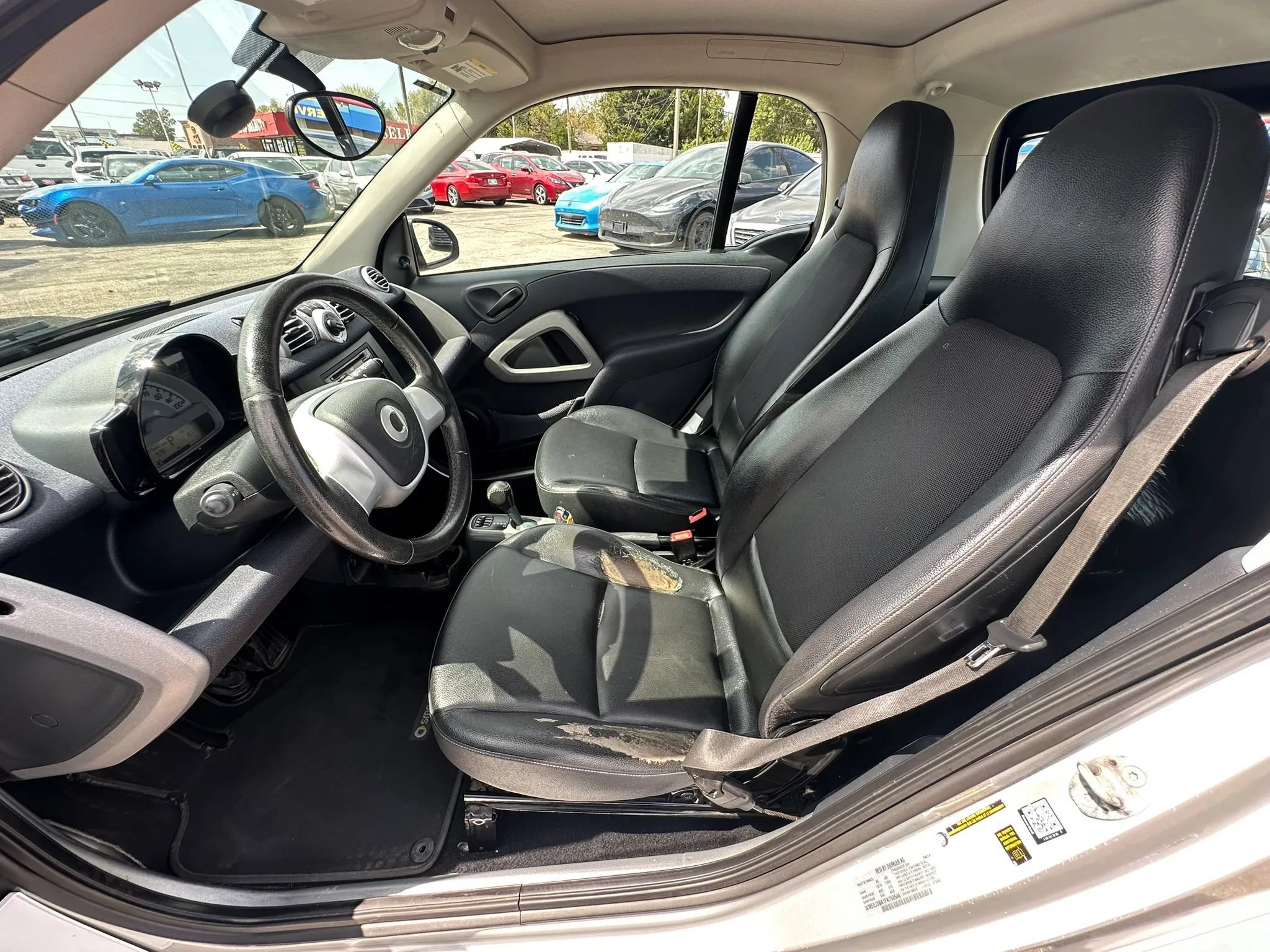 Used 2015 smart fortwo pure RWD image 10