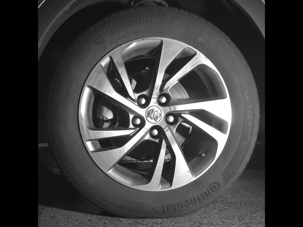 Certified 2023 Buick Envision Essence FWD image 12