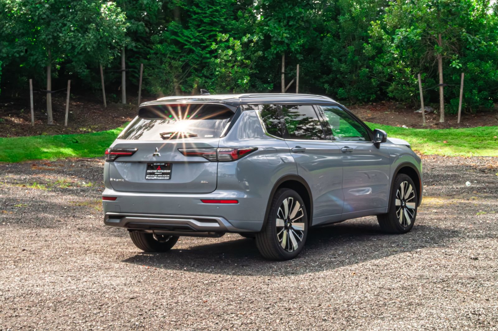 New 2025 Mitsubishi Outlander SEL image 8
