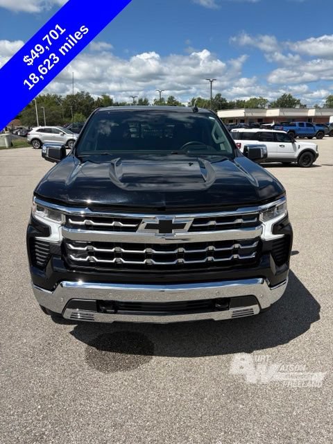 Used 2025 Chevrolet Silverado 1500 LTZ AWD/4WD image 10