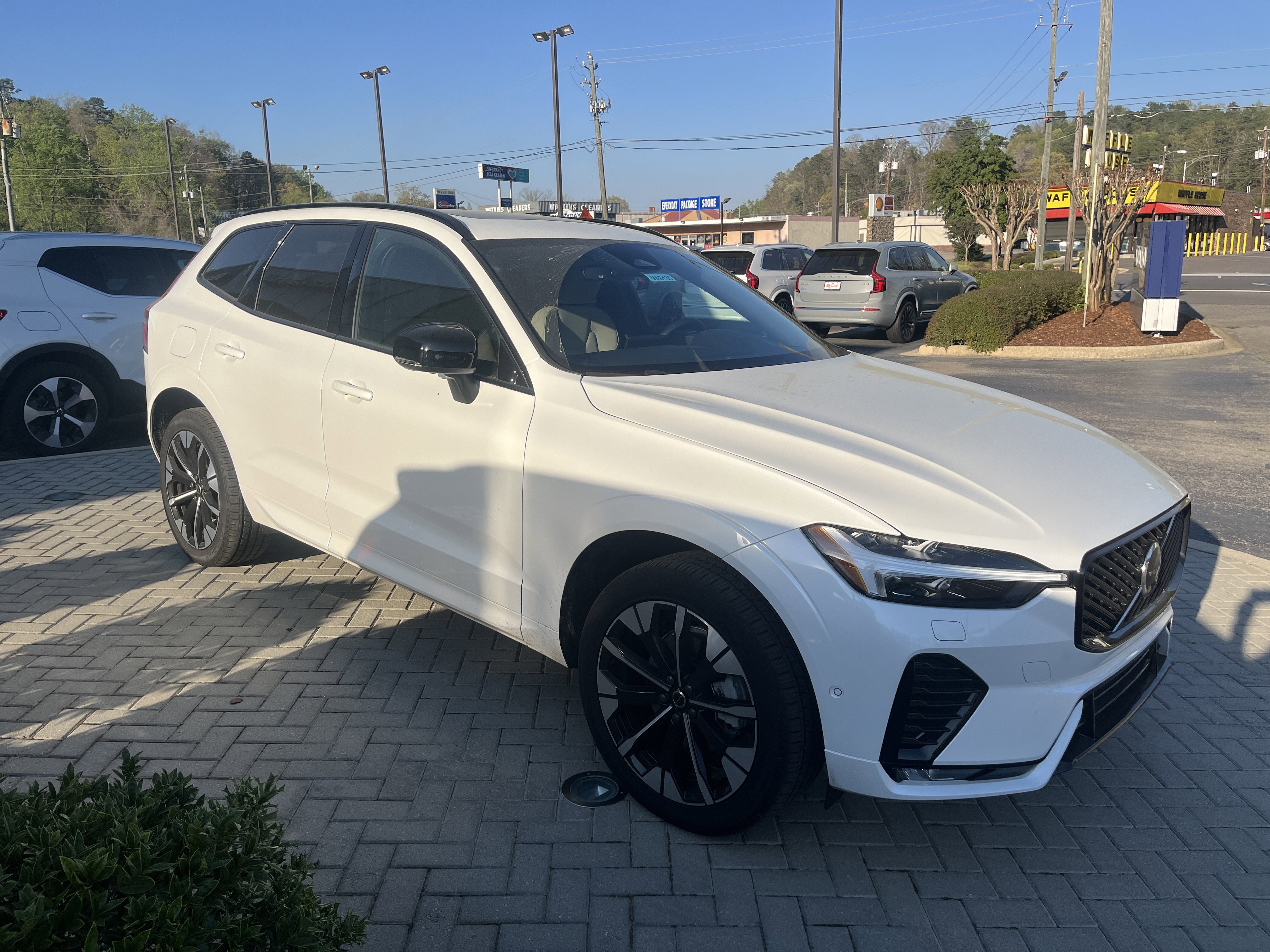 New 2026 Volvo XC60 B5 Plus w/ Protection Package Premier image 14