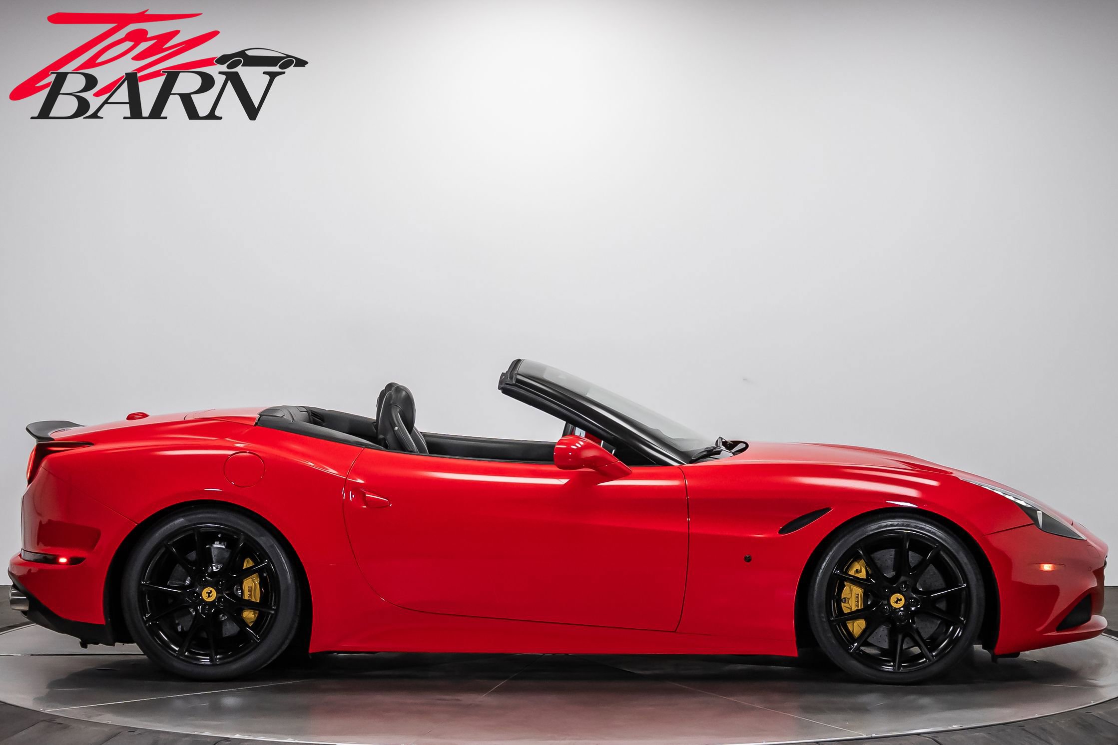Used 2016 Ferrari California T RWD image 6