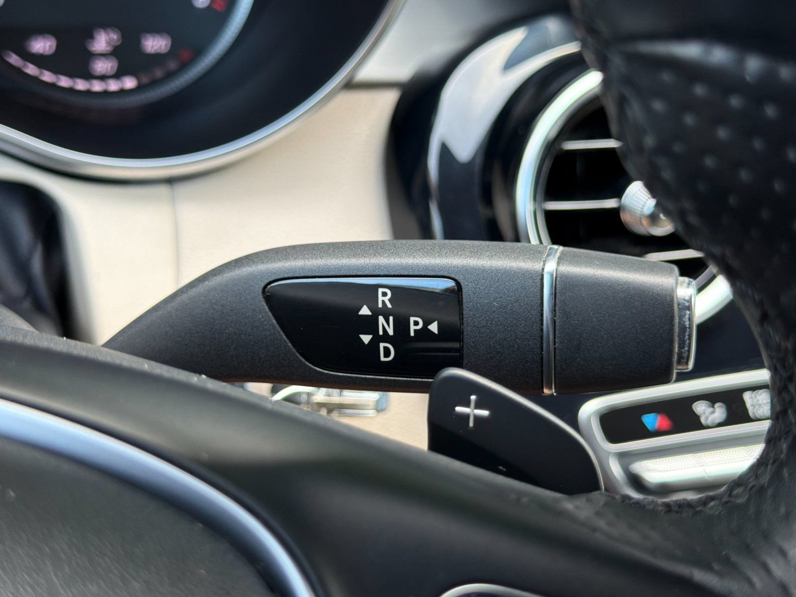 Used 2015 Mercedes-Benz C 300 4MATIC Sedan image 18