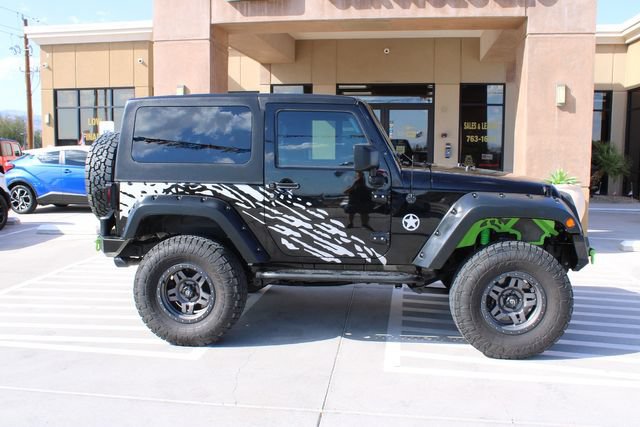 Used 2012 Jeep Wrangler Sahara w/ Connectivity Group AWD/4WD image 8