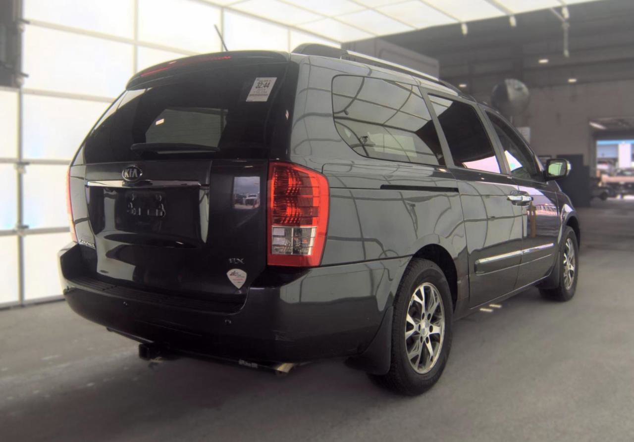 Used 2014 Kia Sedona EX FWD image 4