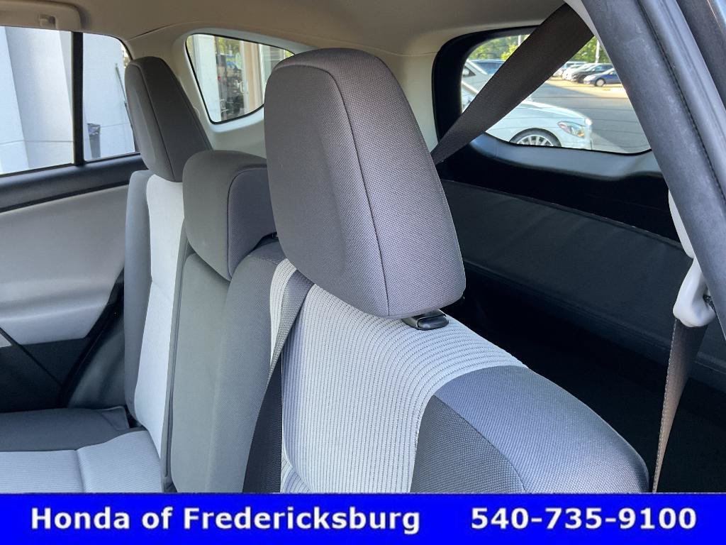 Used 2015 Toyota RAV4 LE AWD/4WD image 30