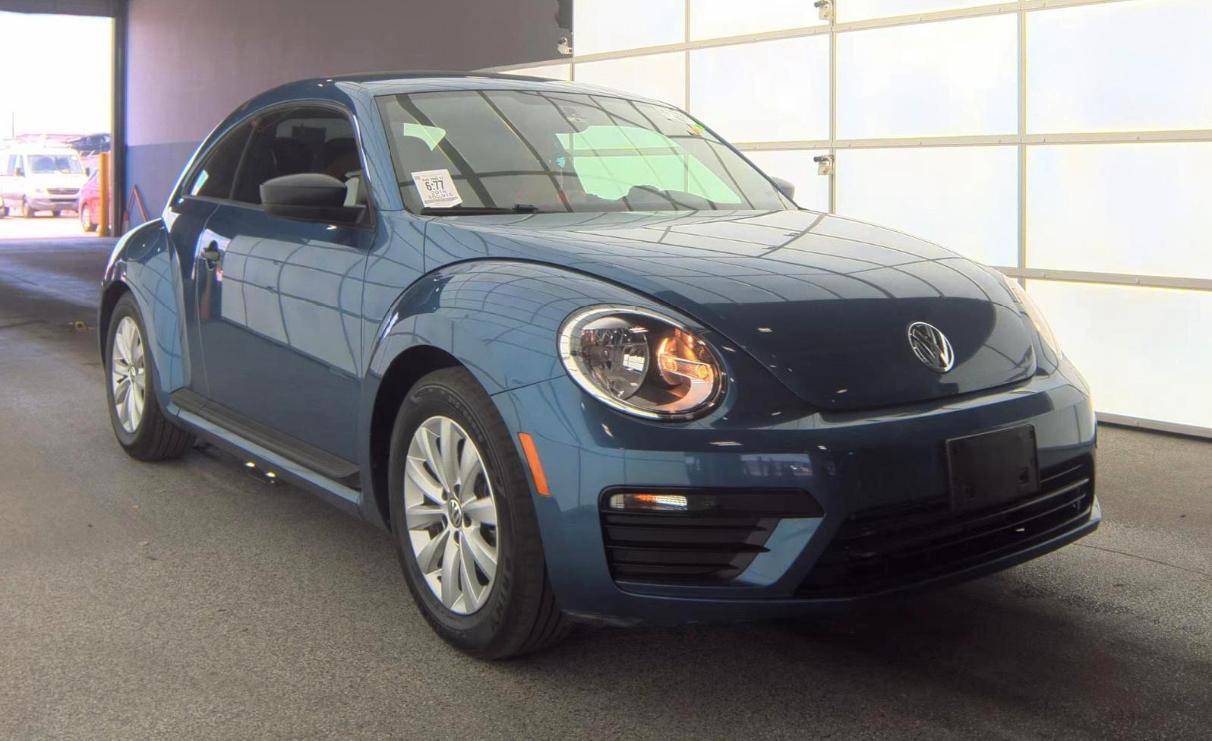 Used 2018 Volkswagen Beetle 2.0T S FWD image 4