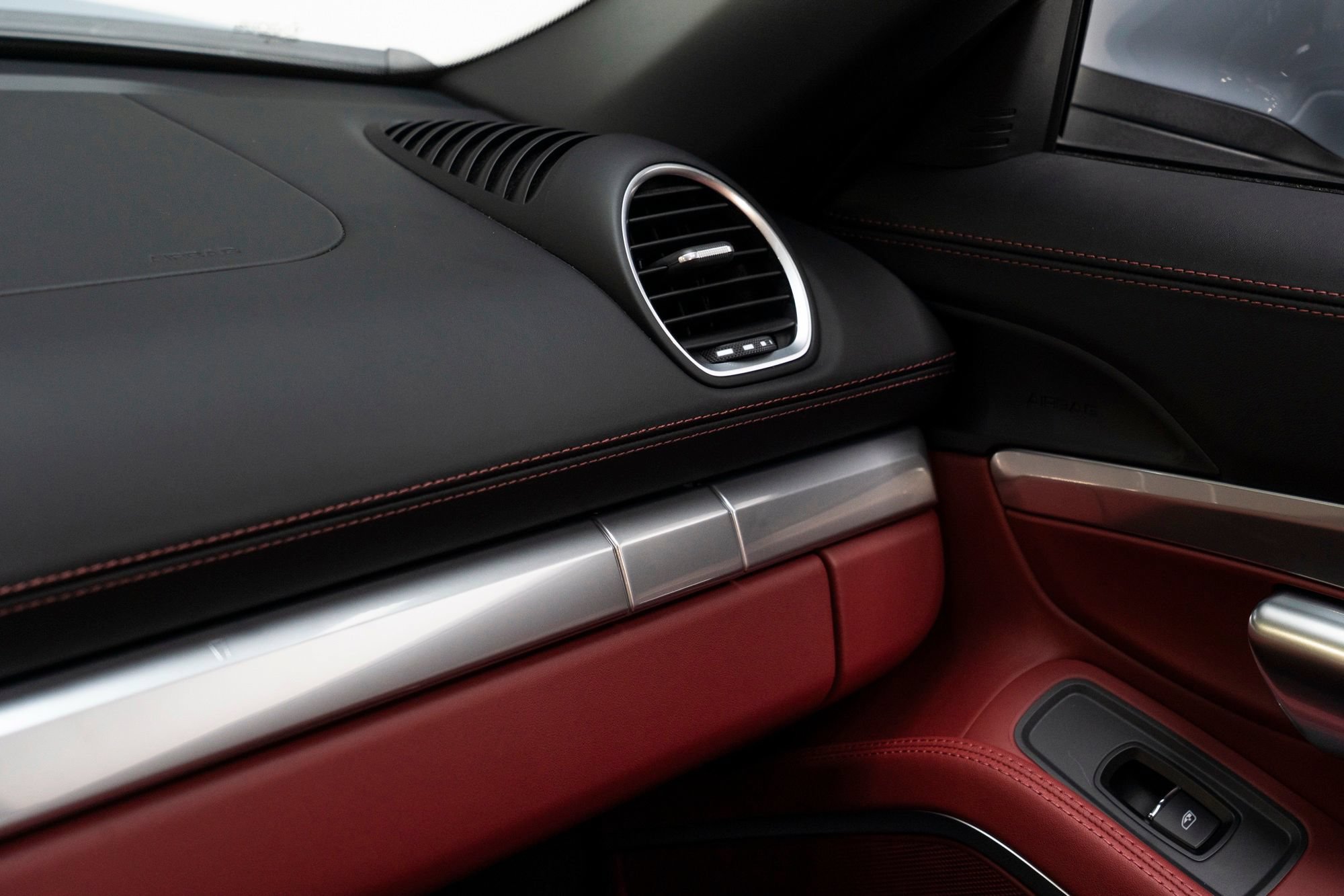 Used 2025 Porsche 718 Boxster GTS RWD image 49