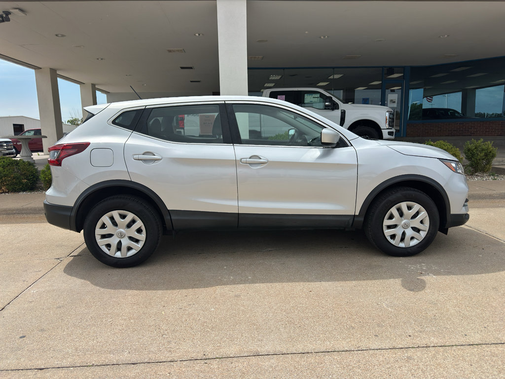 Used 2020 Nissan Rogue Sport S FWD image 7