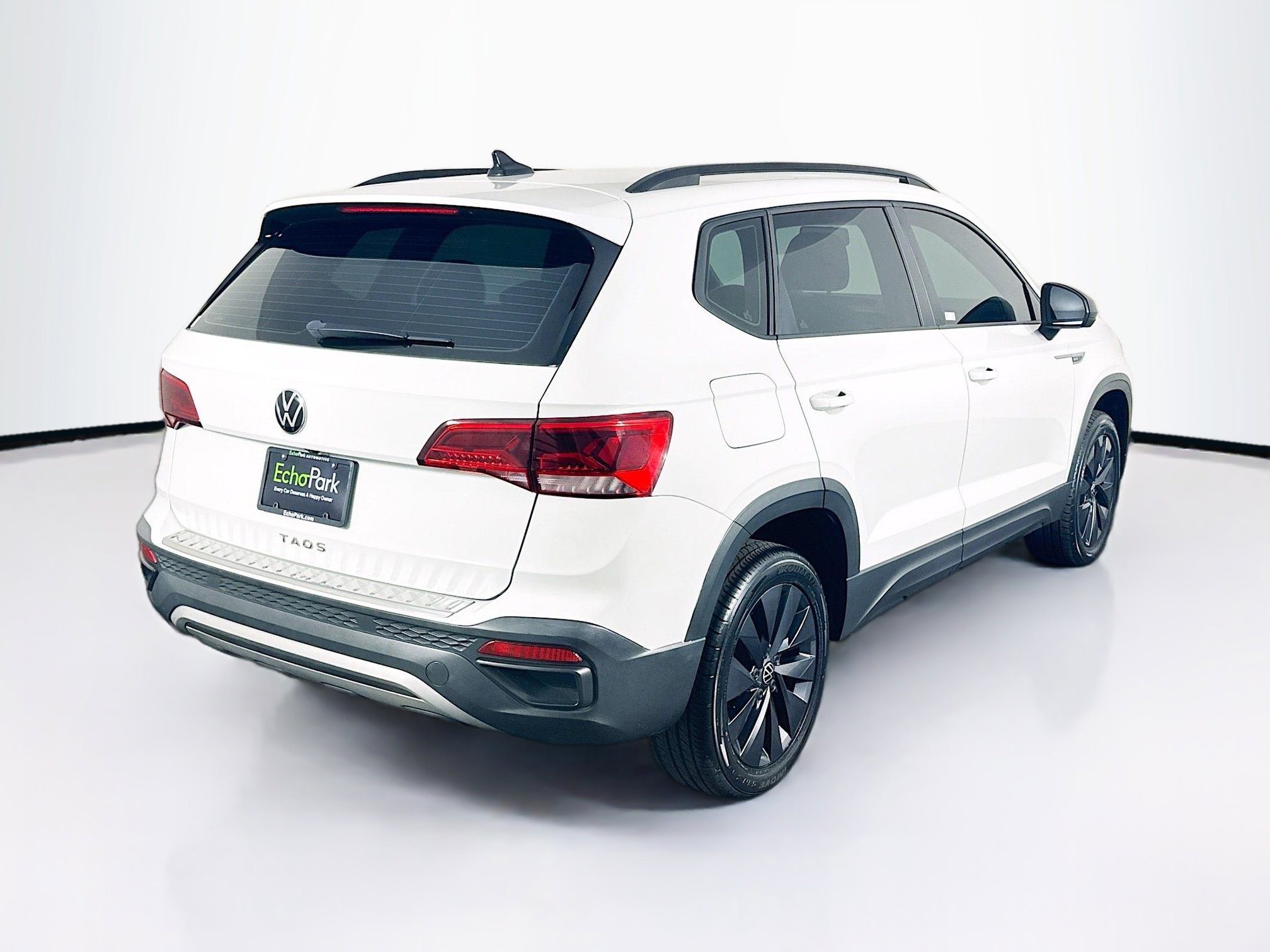 Used 2022 Volkswagen Taos S FWD image 9