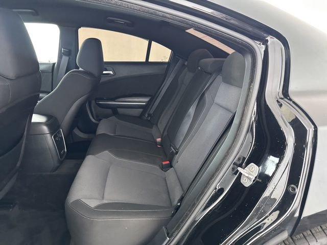 Used 2015 Dodge Charger SXT image 24