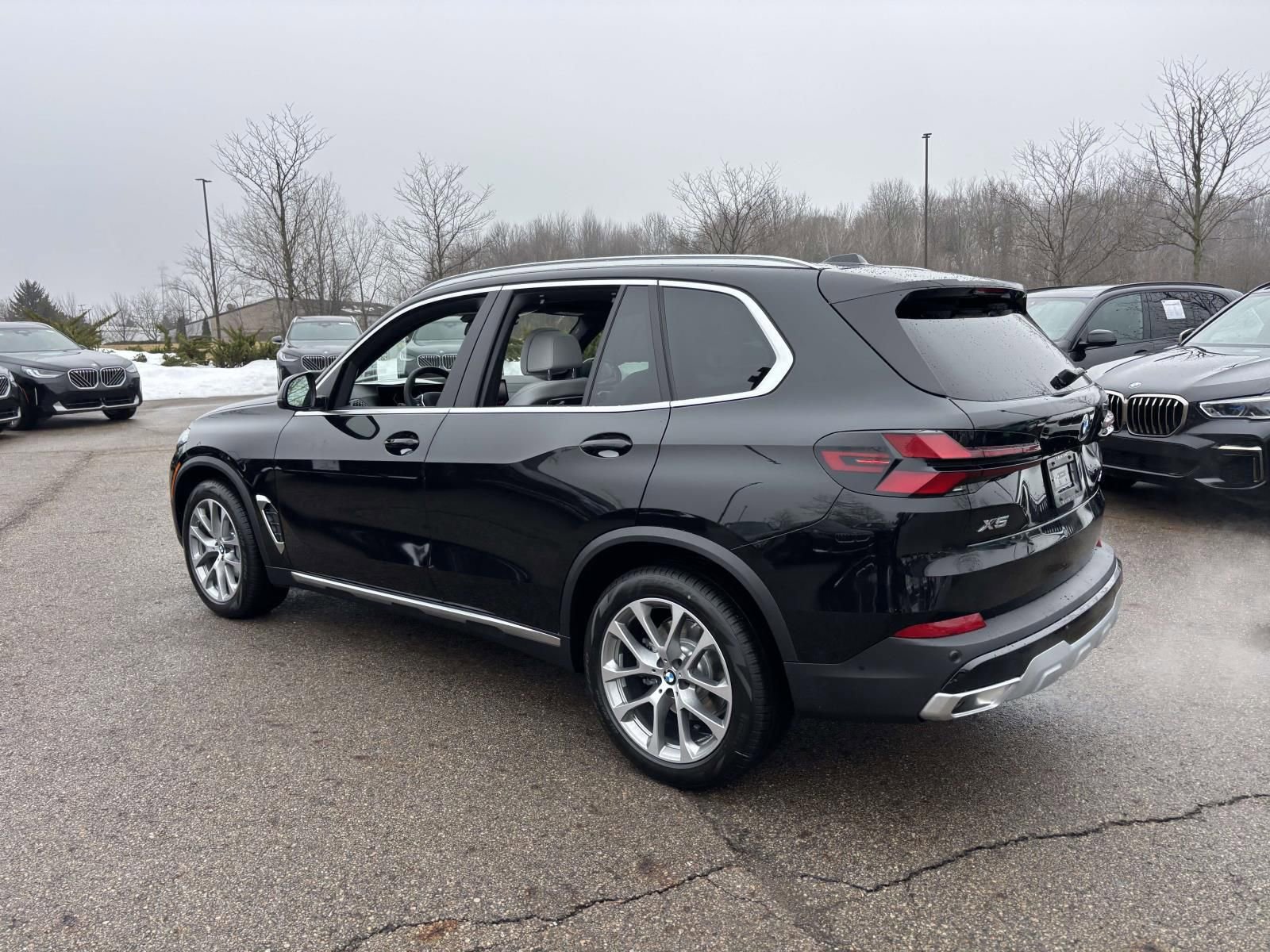 New 2026 BMW X5 xDrive40i AWD/4WD image 5