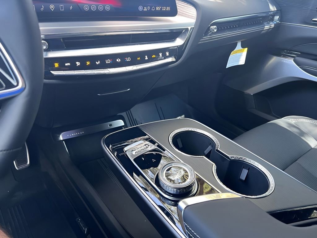 New 2026 Cadillac Lyriq V image 37
