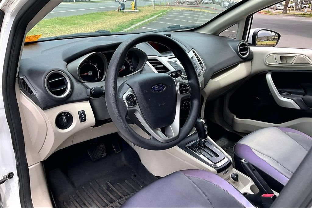 Used 2013 Ford Fiesta SE FWD image 13